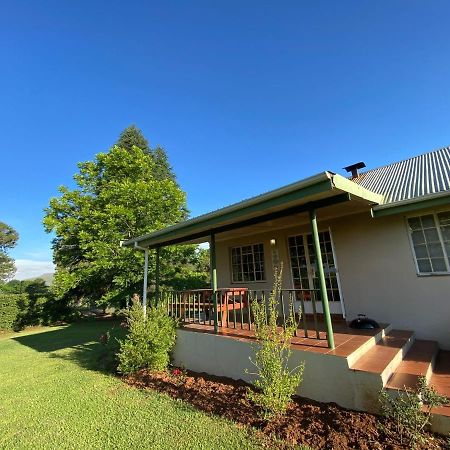Villa Under The Oak Underberg Exterior foto