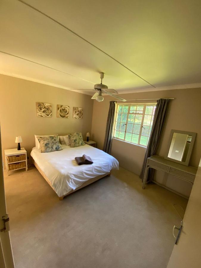 Villa Under The Oak Underberg Exterior foto